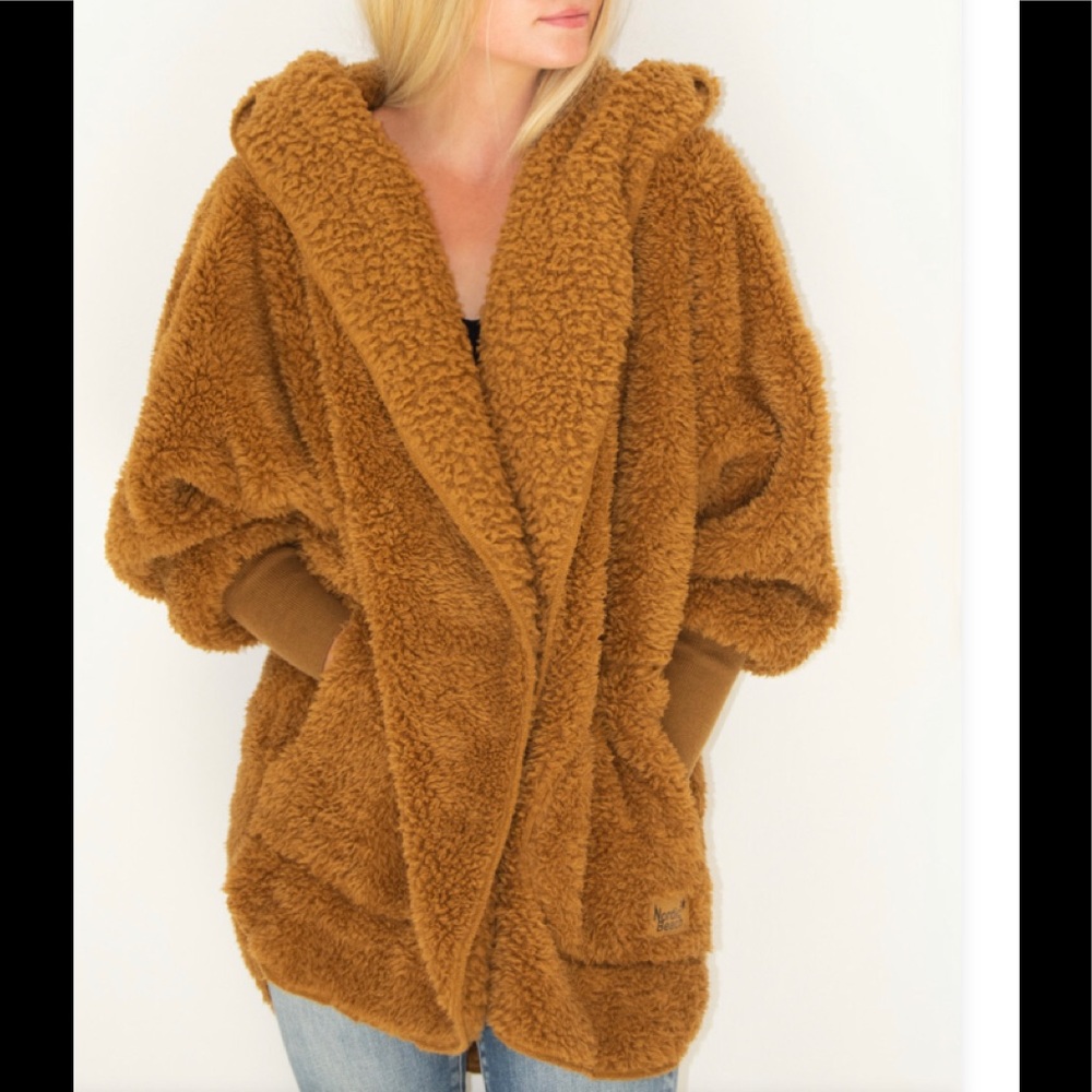 Nordic Beach Body Wrap in Butter Scotch-Brand New